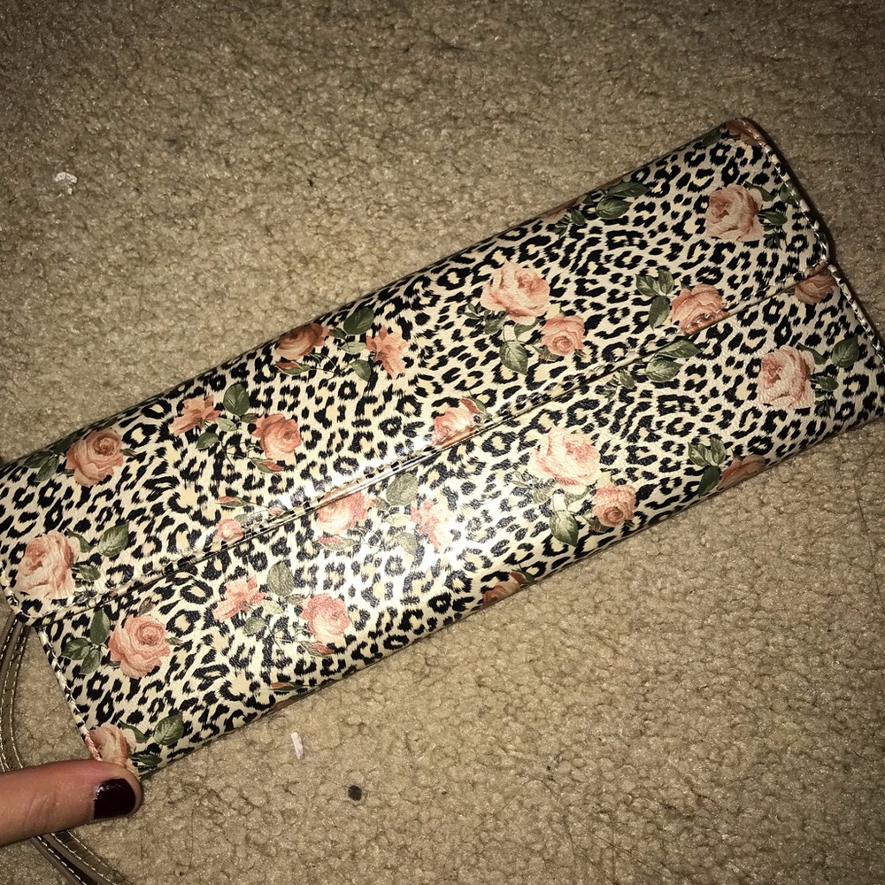 Aldo wristlet